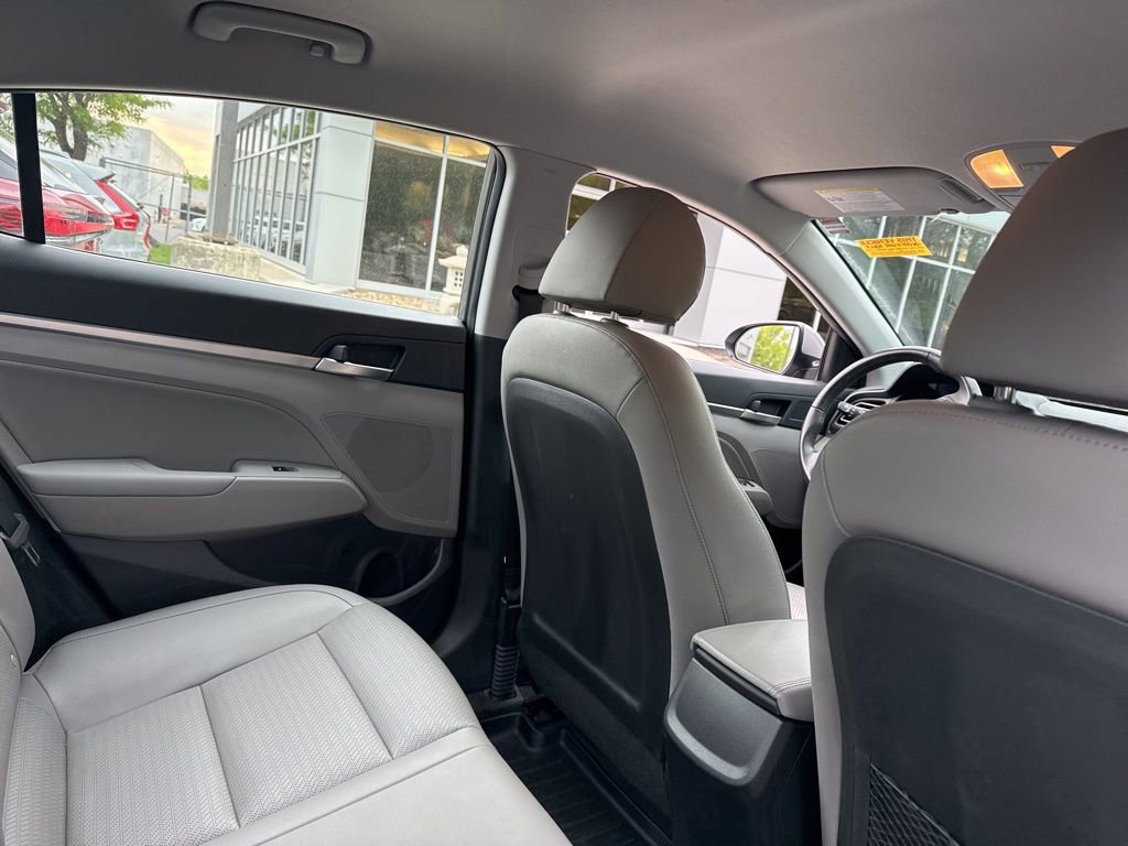 Used 2020 Hyundai Elantra Limited FWD image 9