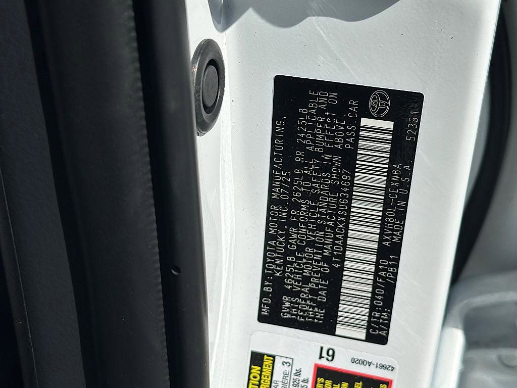 Certified 2025 Toyota Camry LE image 28