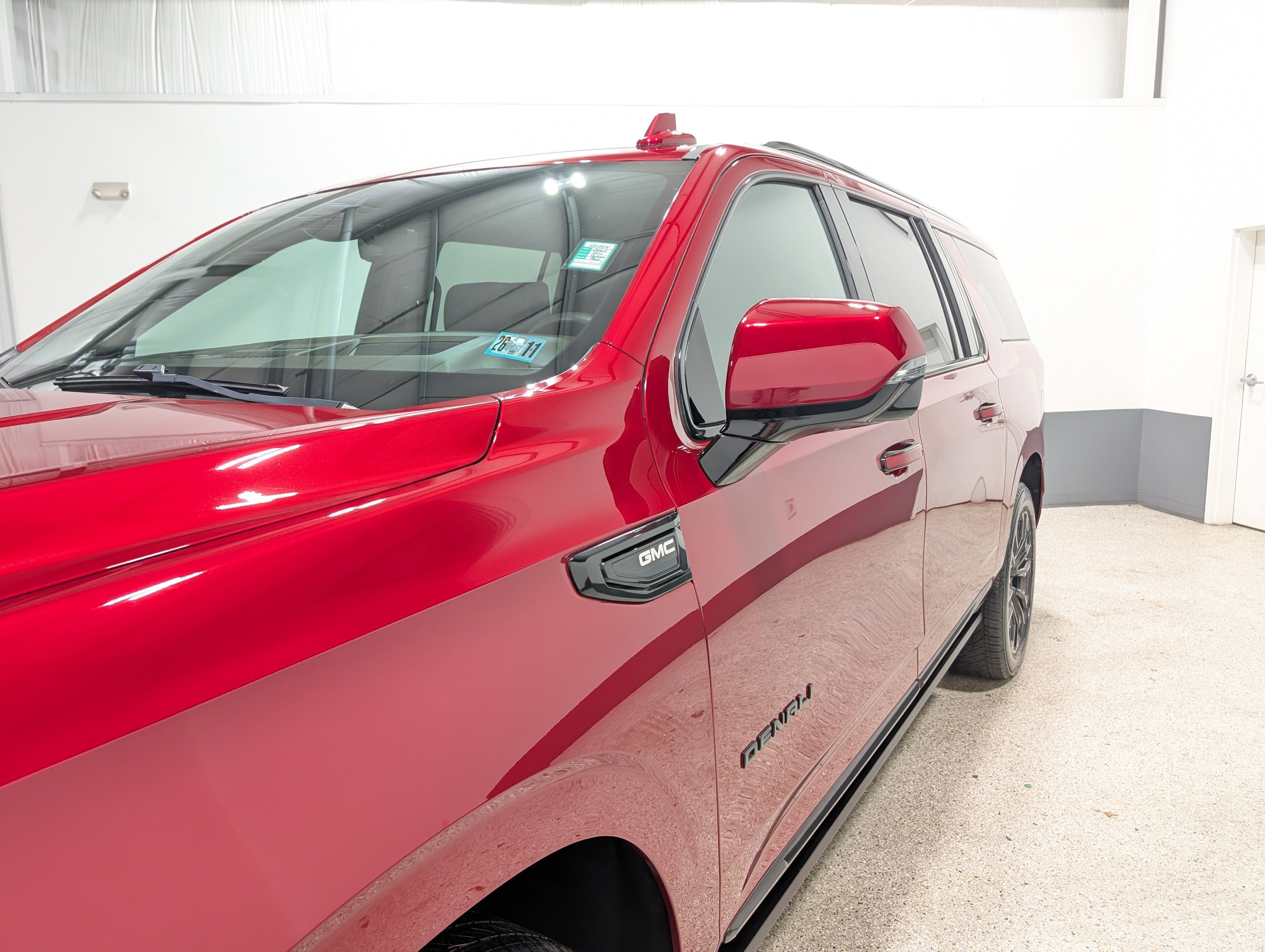 Used 2023 GMC Yukon XL Denali w/ Denali Reserve Package image 7