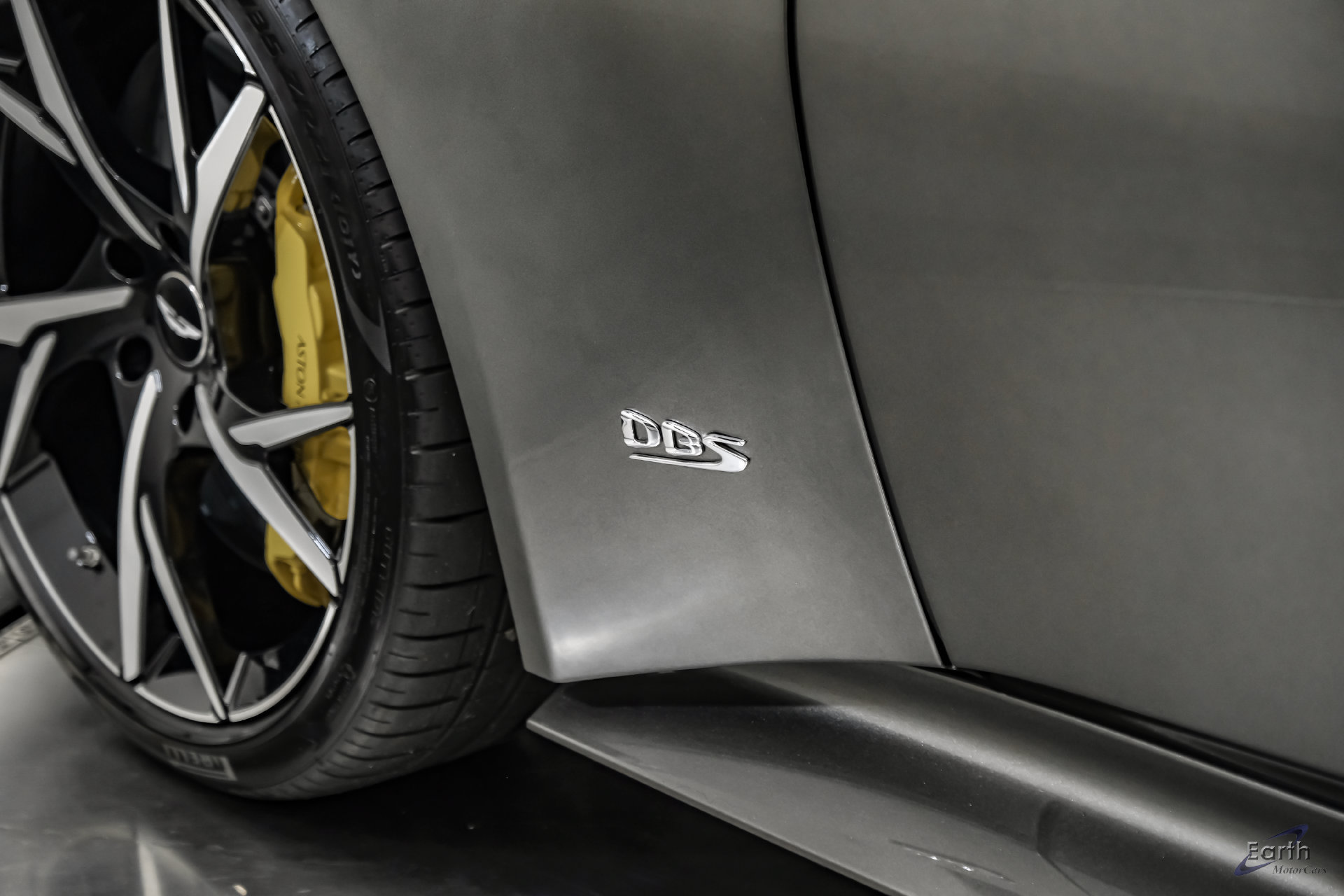 Used 2019 Aston Martin DBS Superleggera RWD image 38