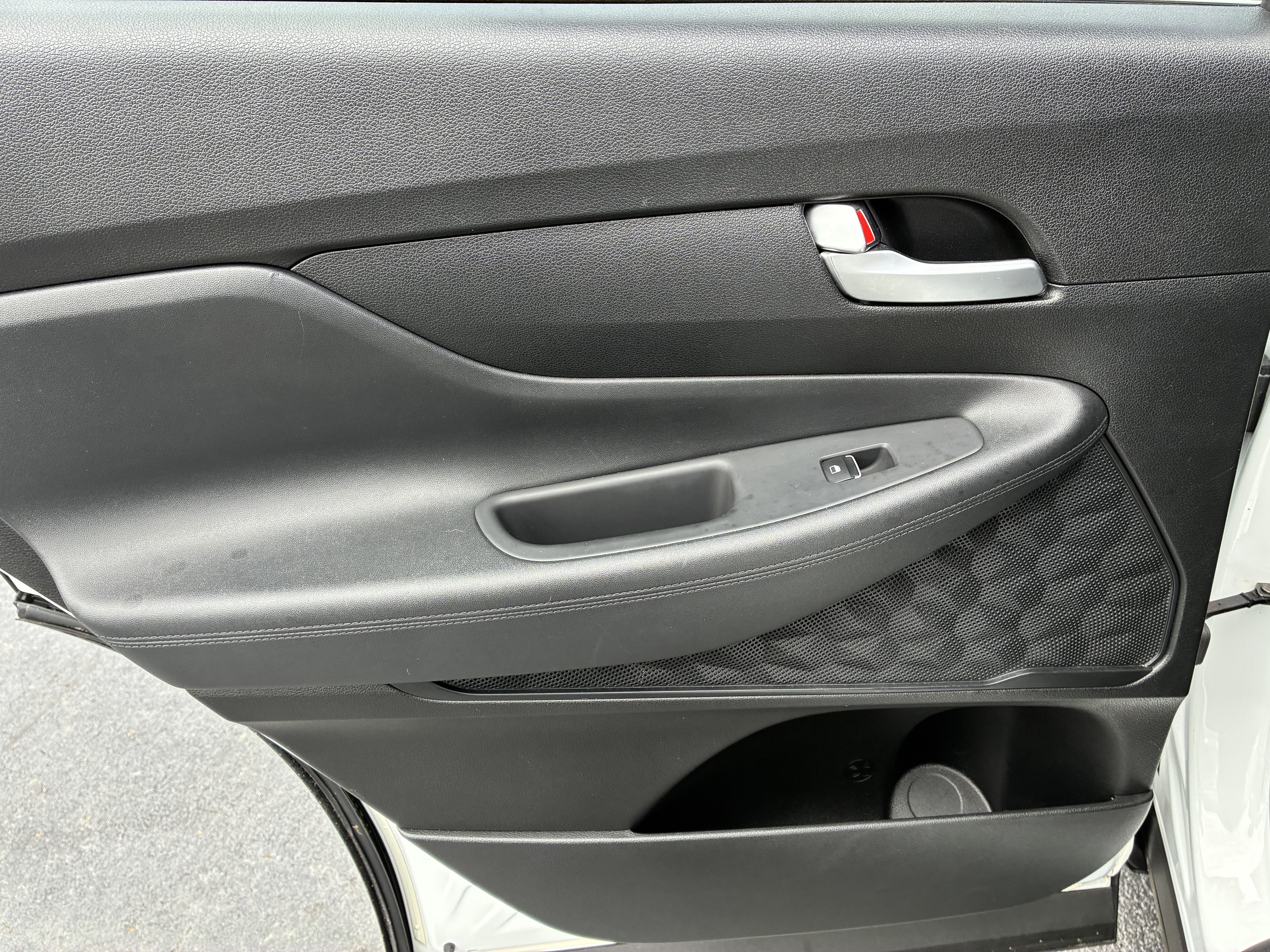Used 2019 Hyundai Santa Fe SE FWD image 15