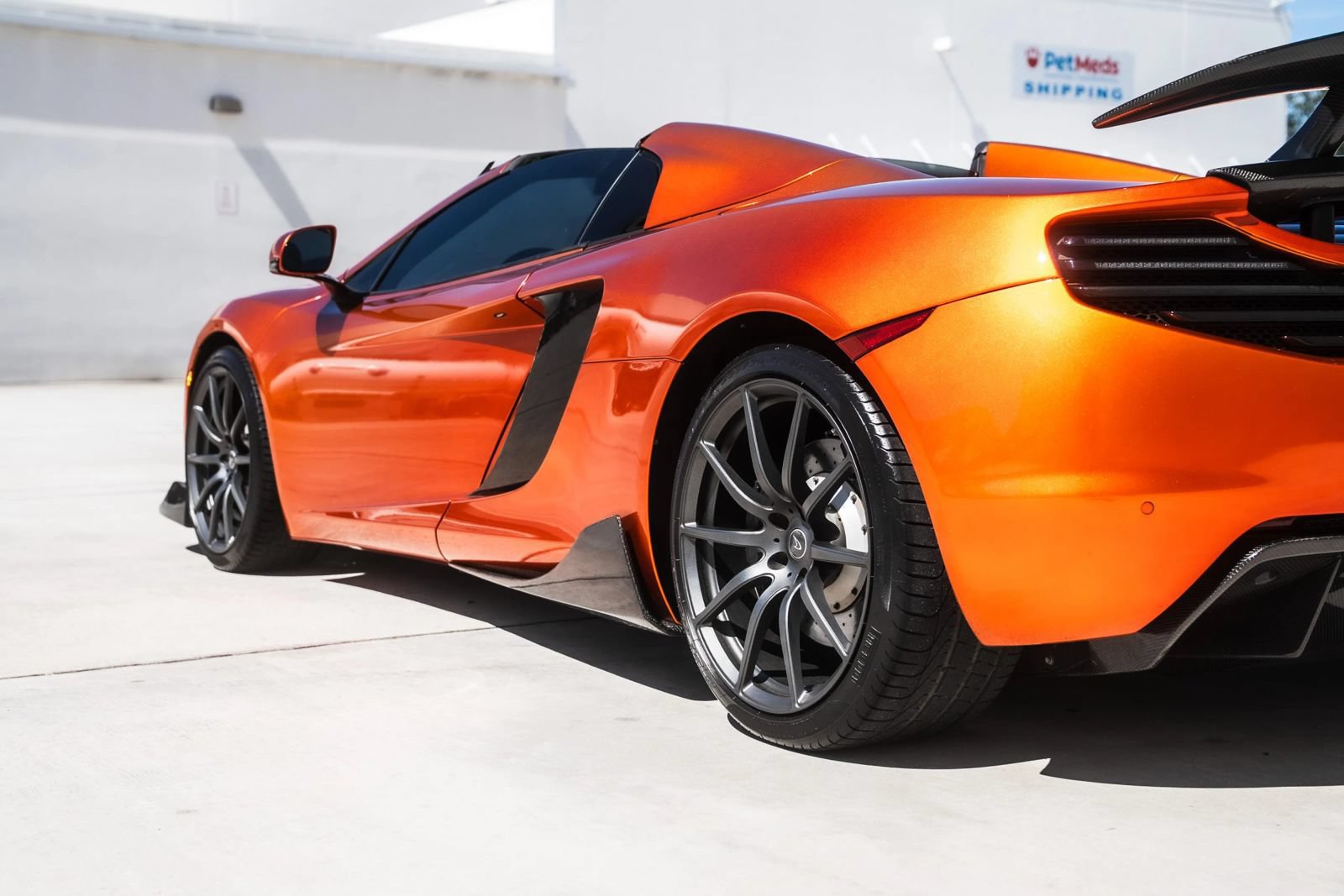 Used 2013 McLaren MP4-12C Spider RWD image 12