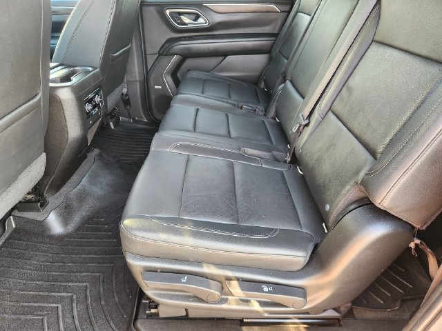 Used 2021 Chevrolet Suburban LT RWD image 30