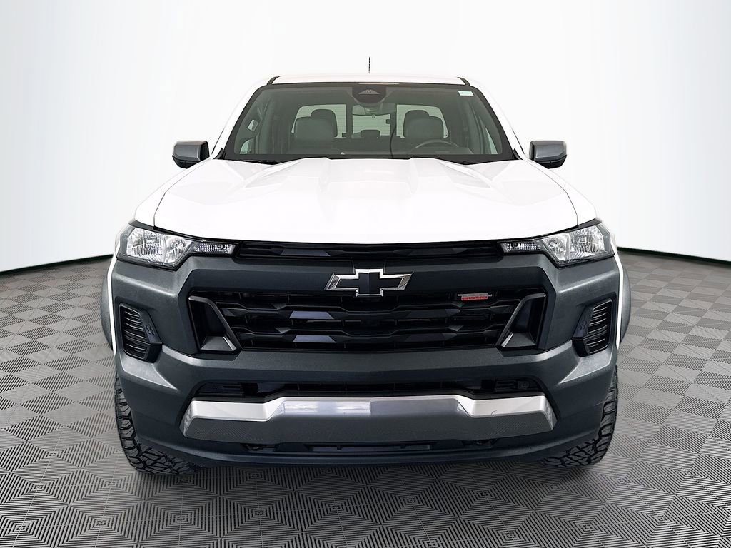 Used 2025 Chevrolet Colorado Trail Boss AWD/4WD image 2