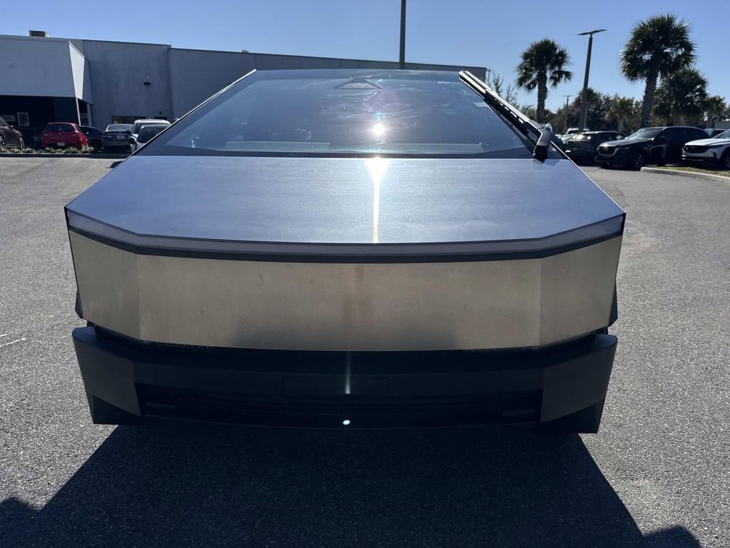 Used 2024 Tesla Cybertruck AWD Crew Cab image 9