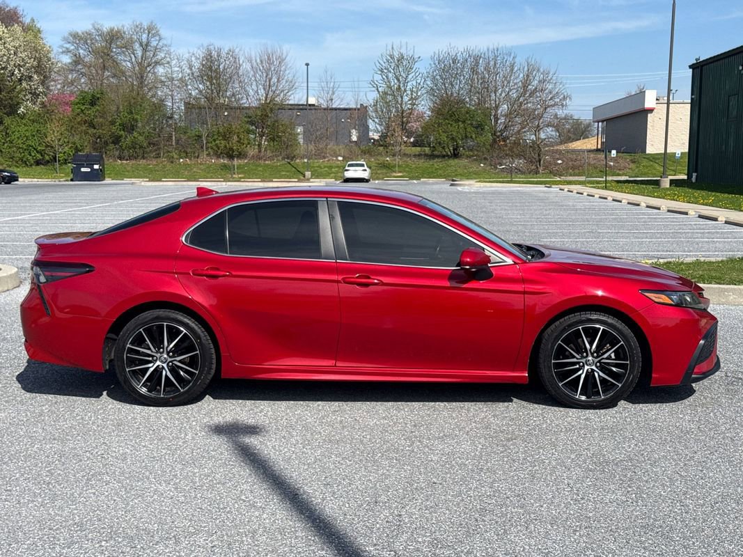 Used 2021 Toyota Camry SE FWD image 9