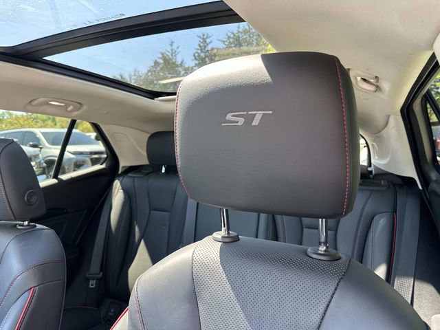 Used 2023 Buick Envision Essence w/ Sport Touring Package image 22