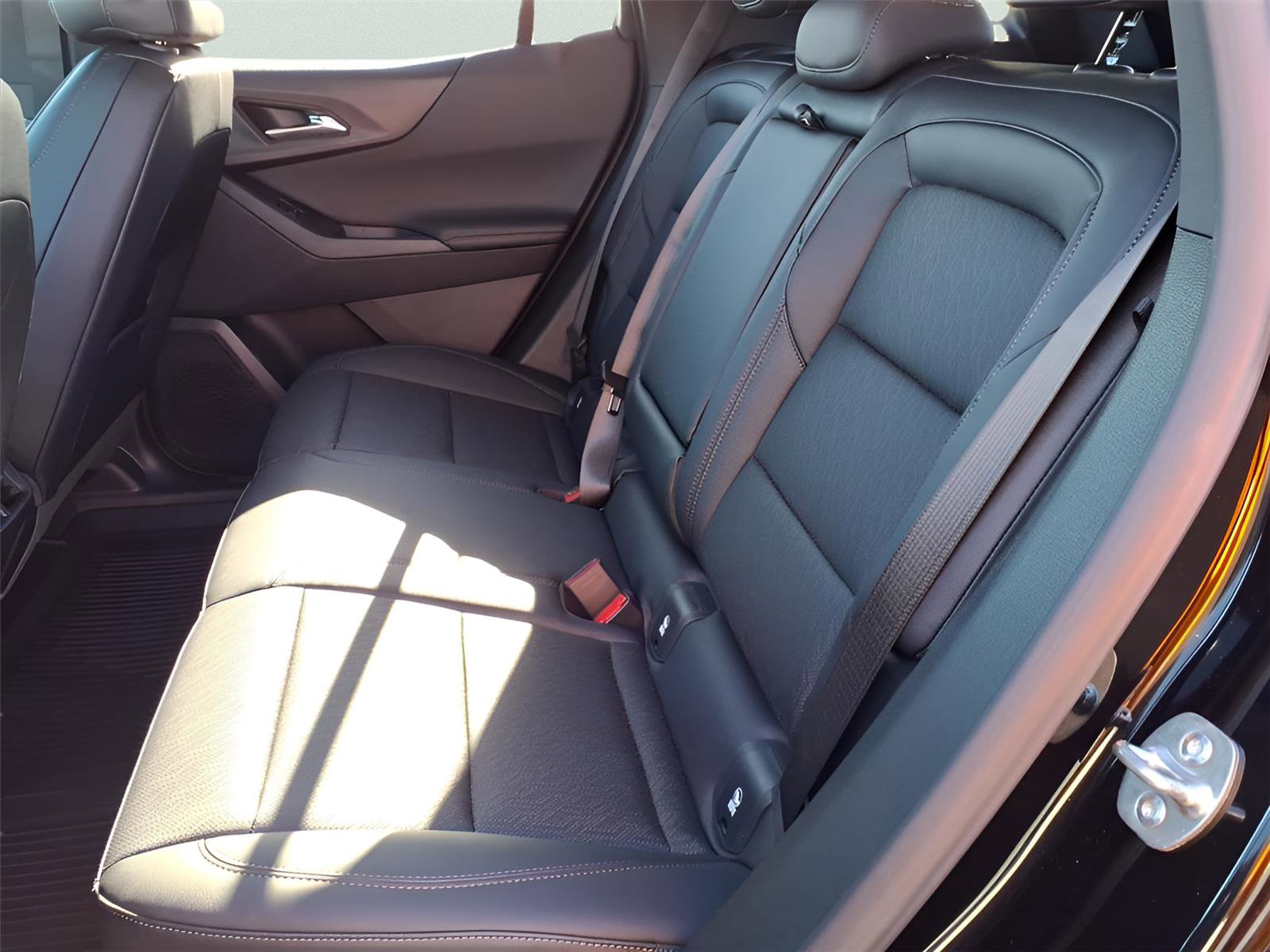 New 2026 Chevrolet Equinox LT w/ Convenience Package II image 25