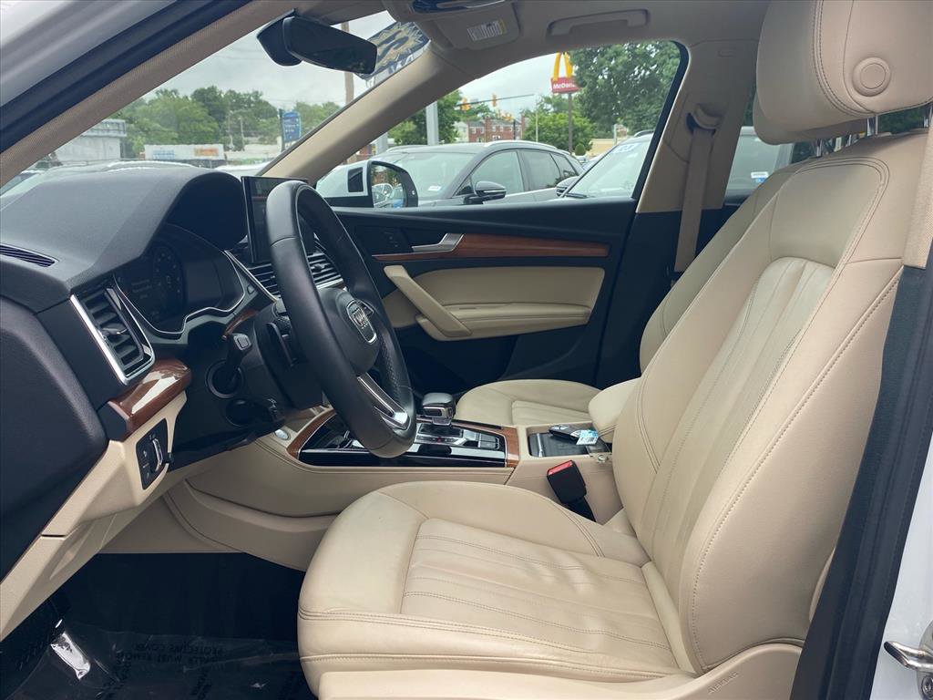 Used 2021 Audi Q5 2.0T Premium Plus w/ Premium Plus Package AWD/4WD image 12