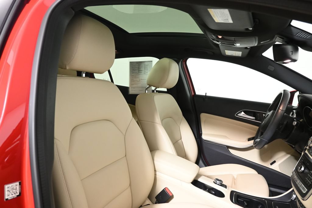 Used 2019 Mercedes-Benz GLA 250 4MATIC image 35