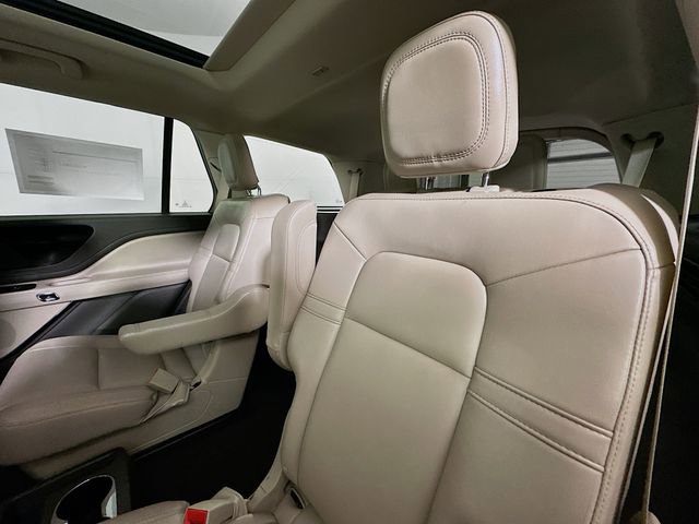 Used 2022 Lincoln Aviator AWD w/ Premium Package image 26