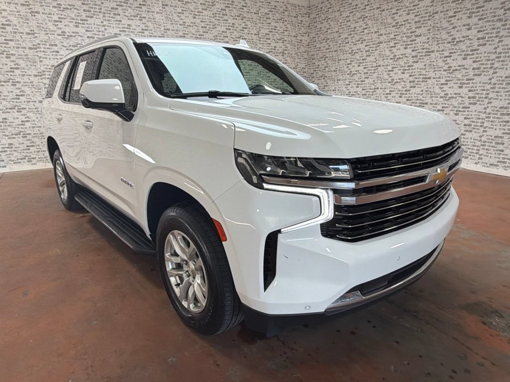 Used 2022 Chevrolet Tahoe LT w/ Luxury Package RWD image 9