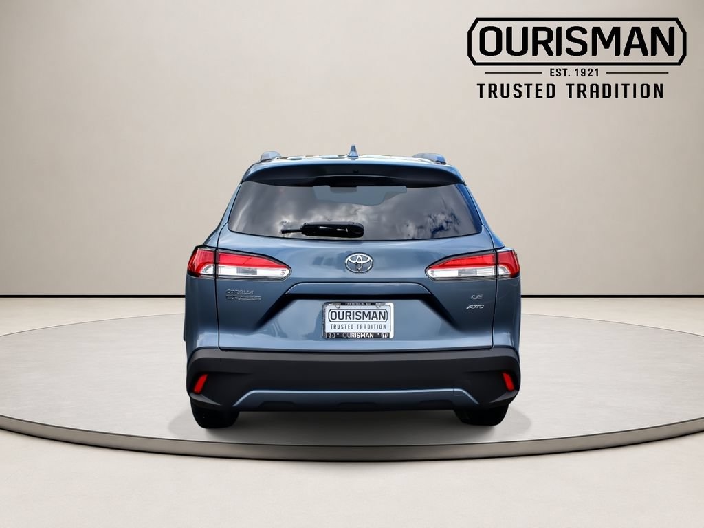 Used 2023 Toyota Corolla Cross LE w/ Moonroof Package AWD/4WD image 8