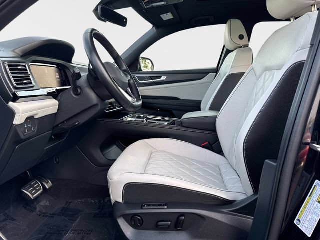 Used 2024 Volkswagen Atlas Cross Sport SEL Premium R-Line AWD/4WD image 17