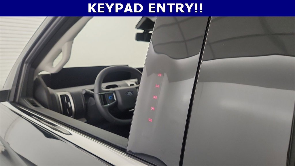 New 2025 Ford Expedition Active image 34