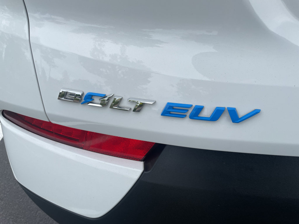 Used 2022 Chevrolet Bolt EUV LT FWD image 13