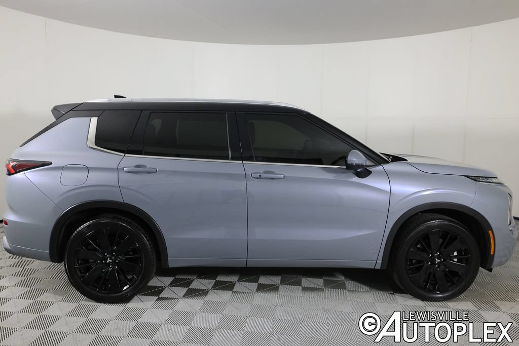 Used 2025 Mitsubishi Outlander SEL FWD image 4