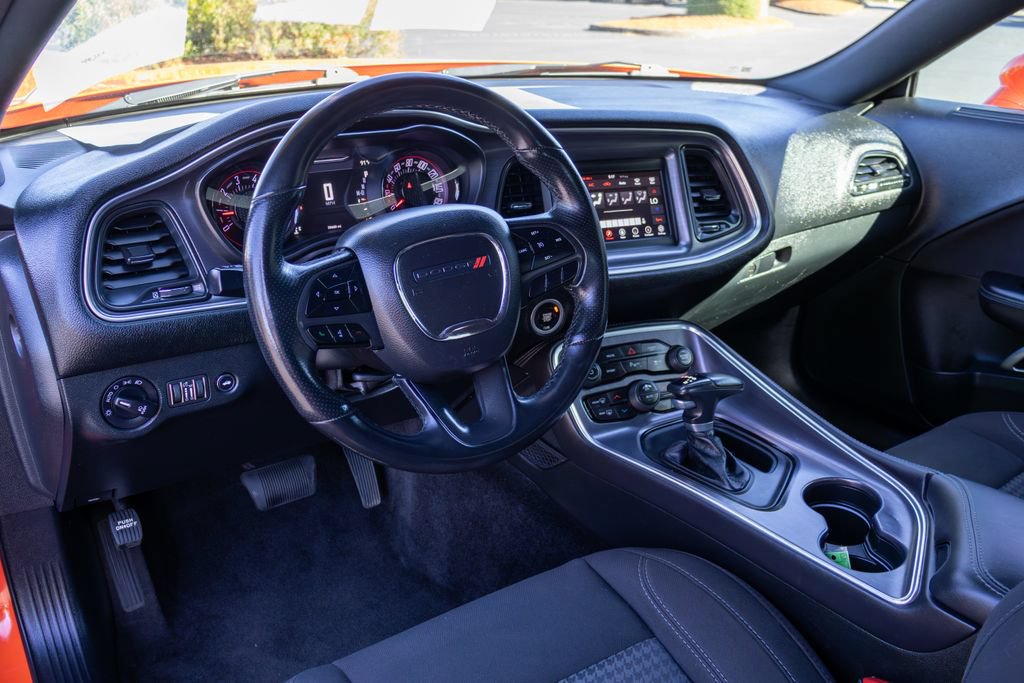 Used 2018 Dodge Challenger R/T w/ Driver Convenience Group RWD image 14
