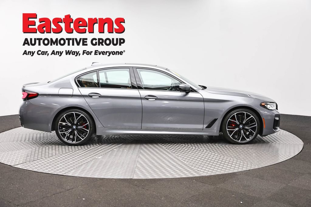 Used 2023 BMW 530i w/ M Sport Package RWD image 4