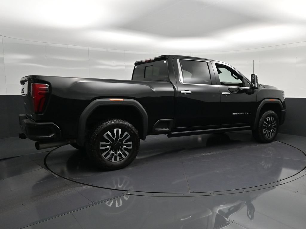 Used 2025 GMC Sierra 2500 Denali Ultimate AWD/4WD image 3