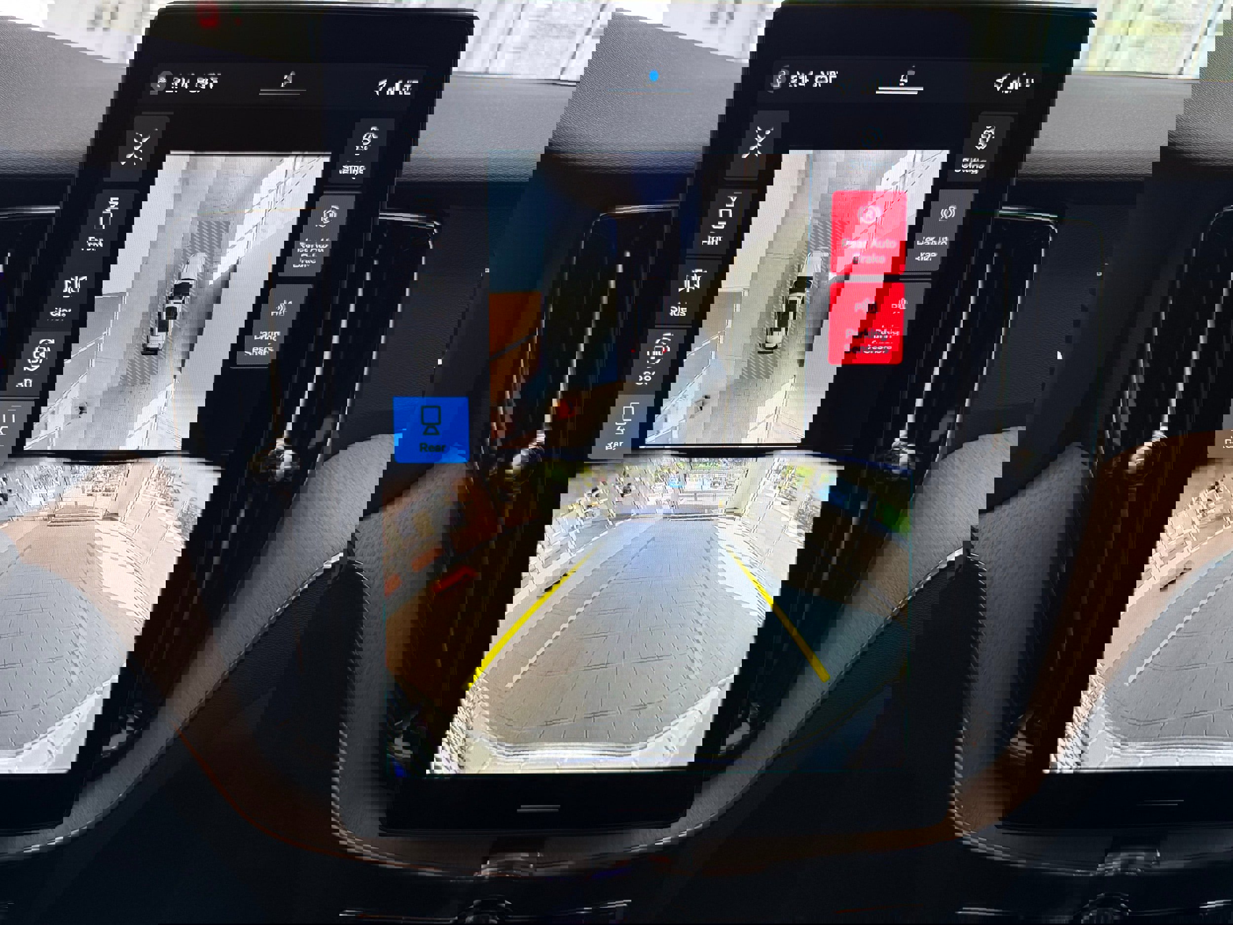 New 2026 Volvo XC60 B5 Plus w/ Protection Package Premier image 16