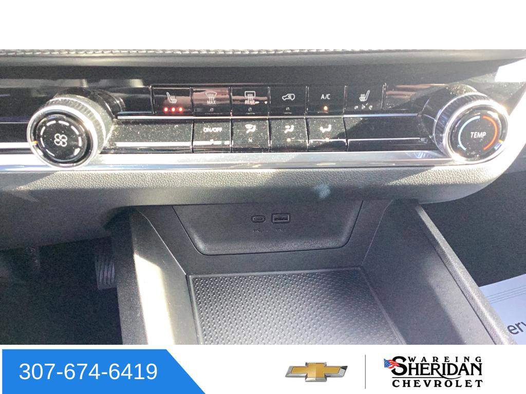 Used 2025 Chevrolet Equinox LT image 14