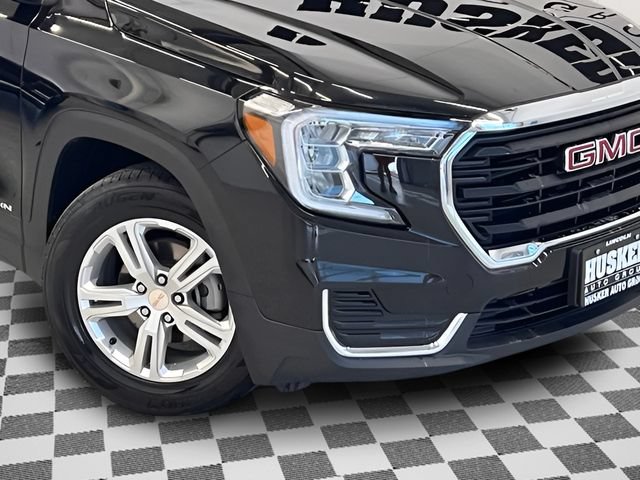 Used 2024 GMC Terrain SLE FWD image 25