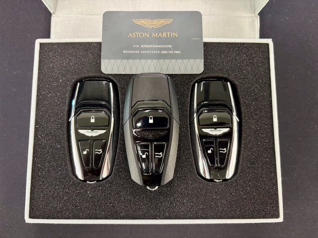 Used 2023 Aston Martin DB11 Volante RWD image 30