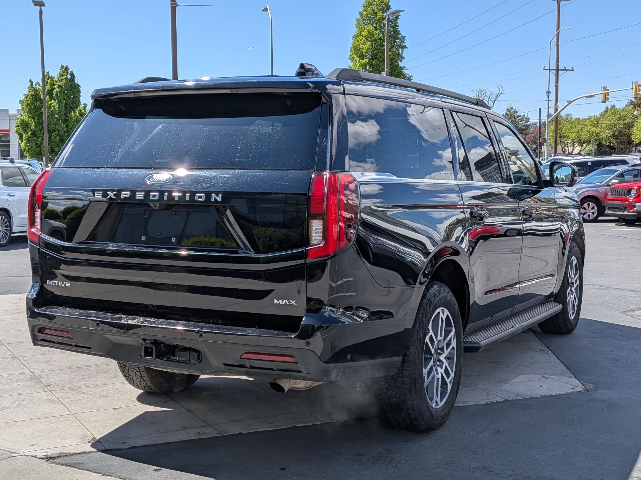 Used 2025 Ford Expedition Max Active image 3