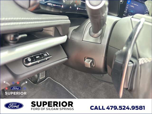 Used 2023 Chevrolet Corvette Z06 RWD image 21