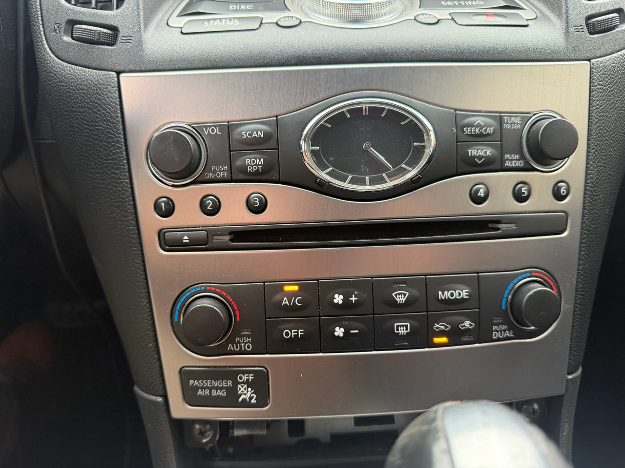 Used 2015 INFINITI Q40 AWD image 17