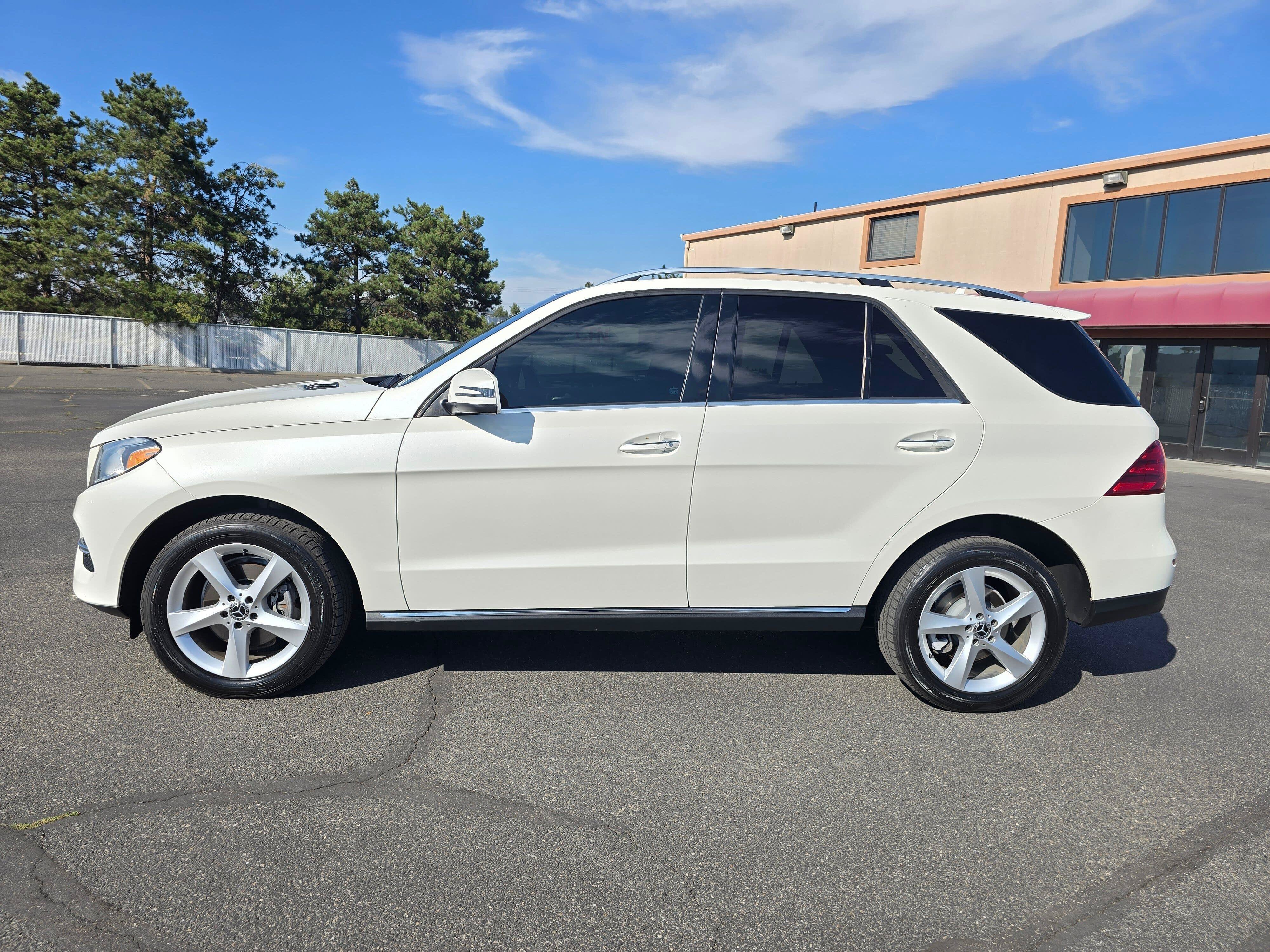 Used 2018 Mercedes-Benz GLE 350 4MATIC image 3