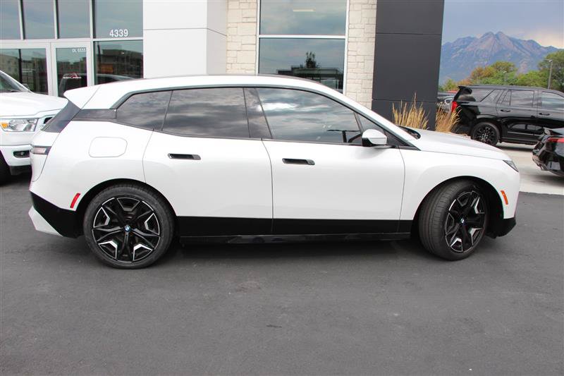 Used 2023 BMW iX M60 w/ Executive Package AWD/4WD image 8
