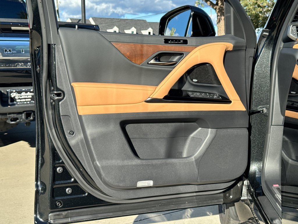 New 2026 Lexus LX 700h Luxury AWD/4WD image 12