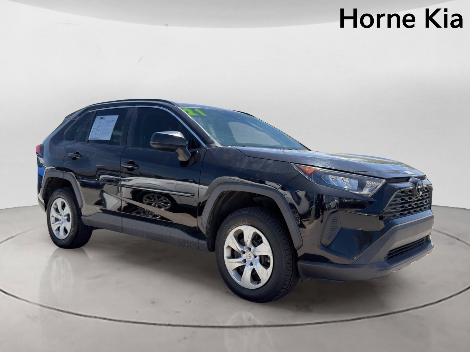 Used 2021 Toyota RAV4 LE FWD image 2
