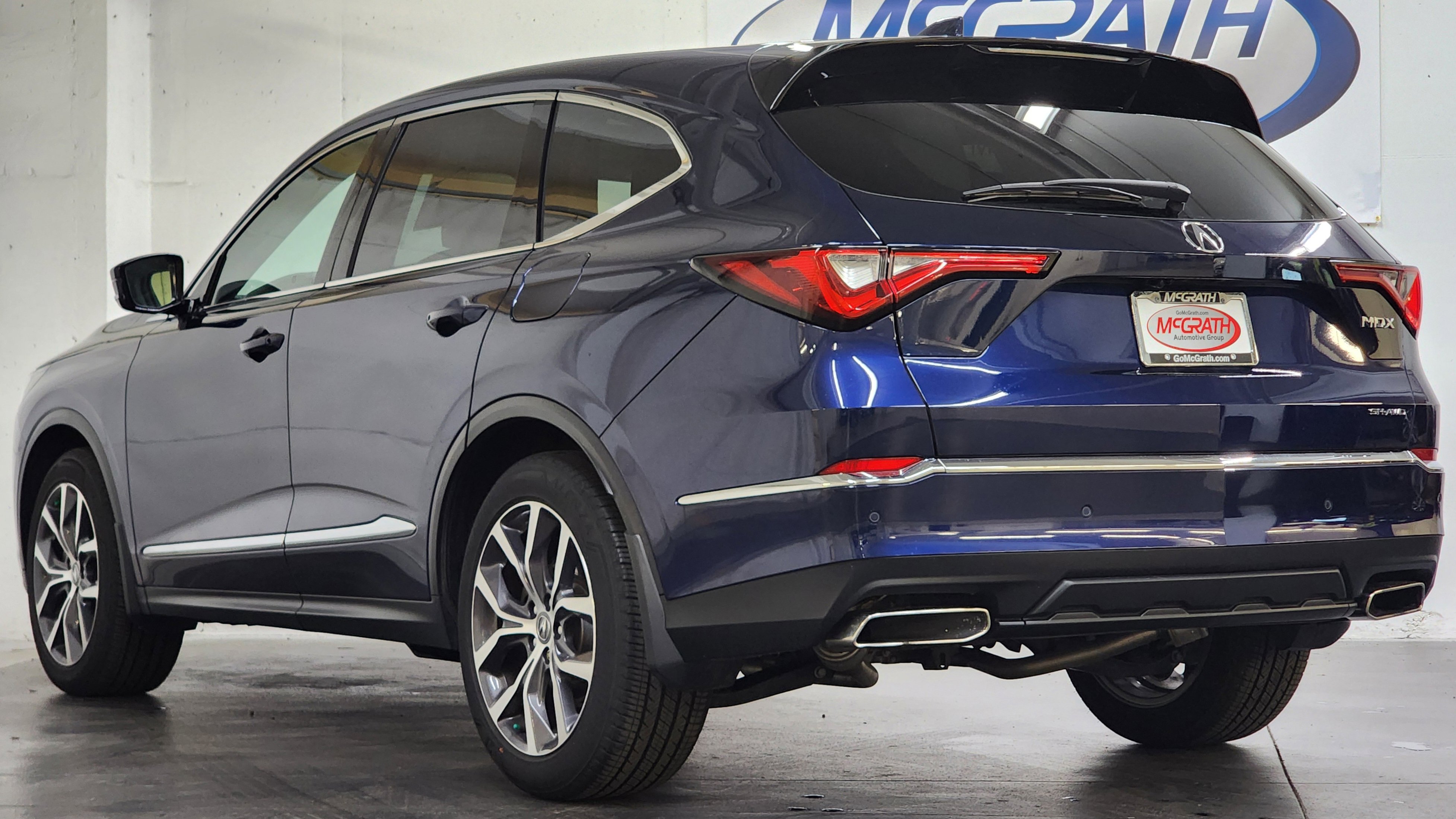 Used 2024 Acura MDX SH-AWD w/ Technology Package image 8