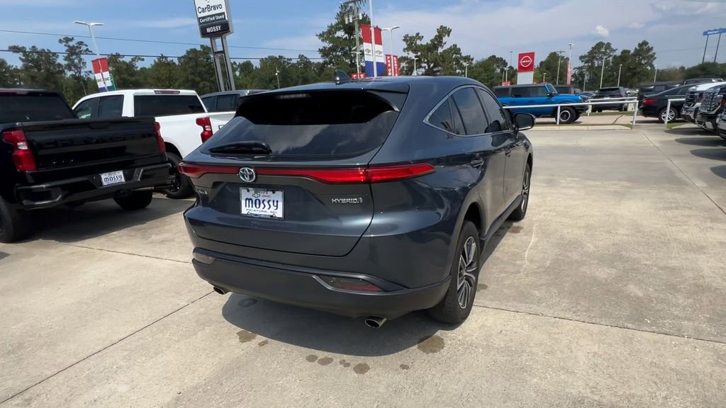 Used 2021 Toyota Venza LE image 8