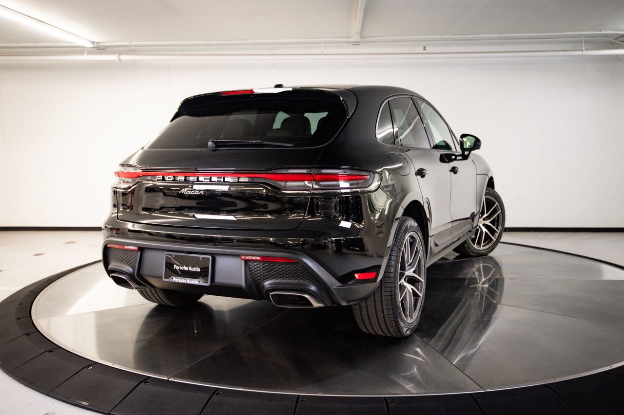 Certified 2023 Porsche Macan AWD/4WD image 7