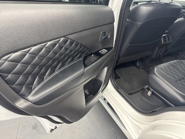 Used 2021 Mitsubishi Outlander GT AWD/4WD image 40