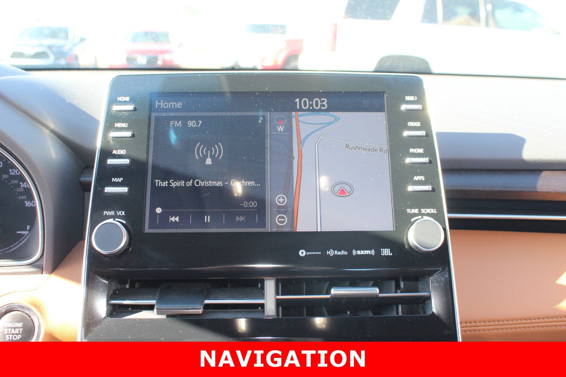 Used 2020 Toyota Avalon Limited image 21