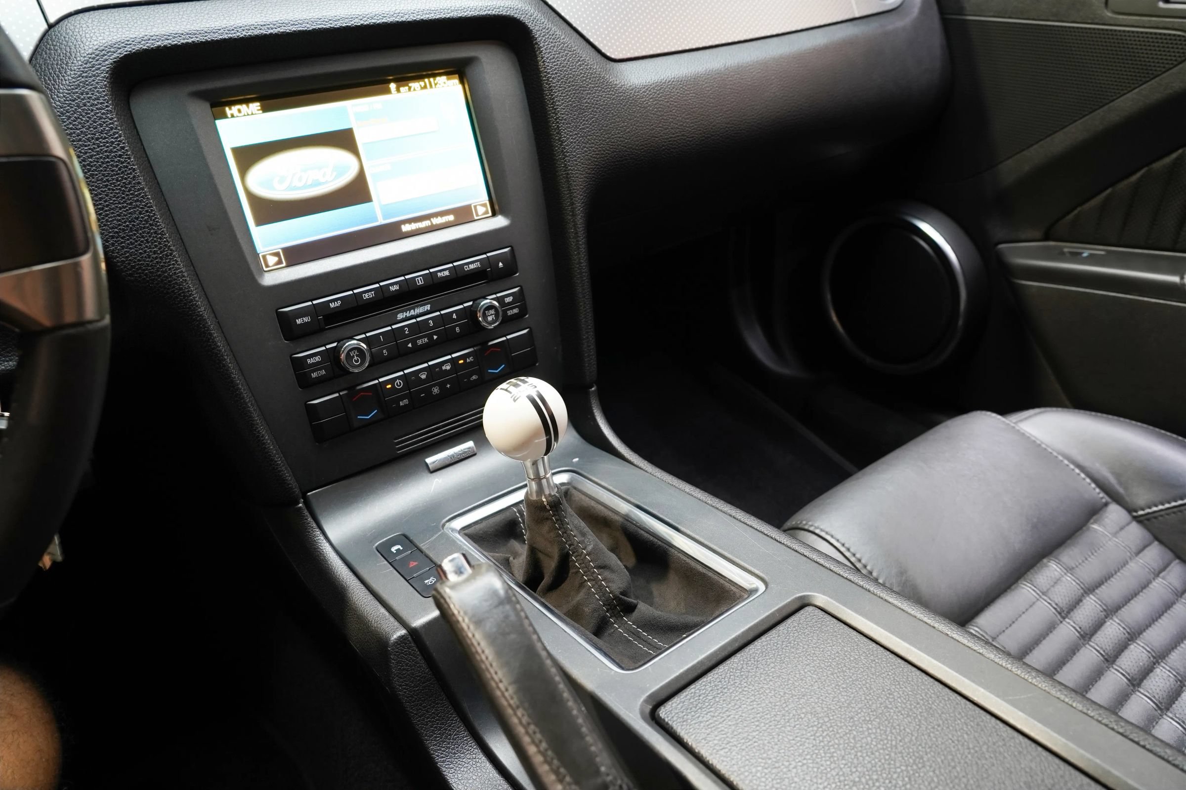 Used 2010 Ford Mustang Shelby GT500 RWD image 54