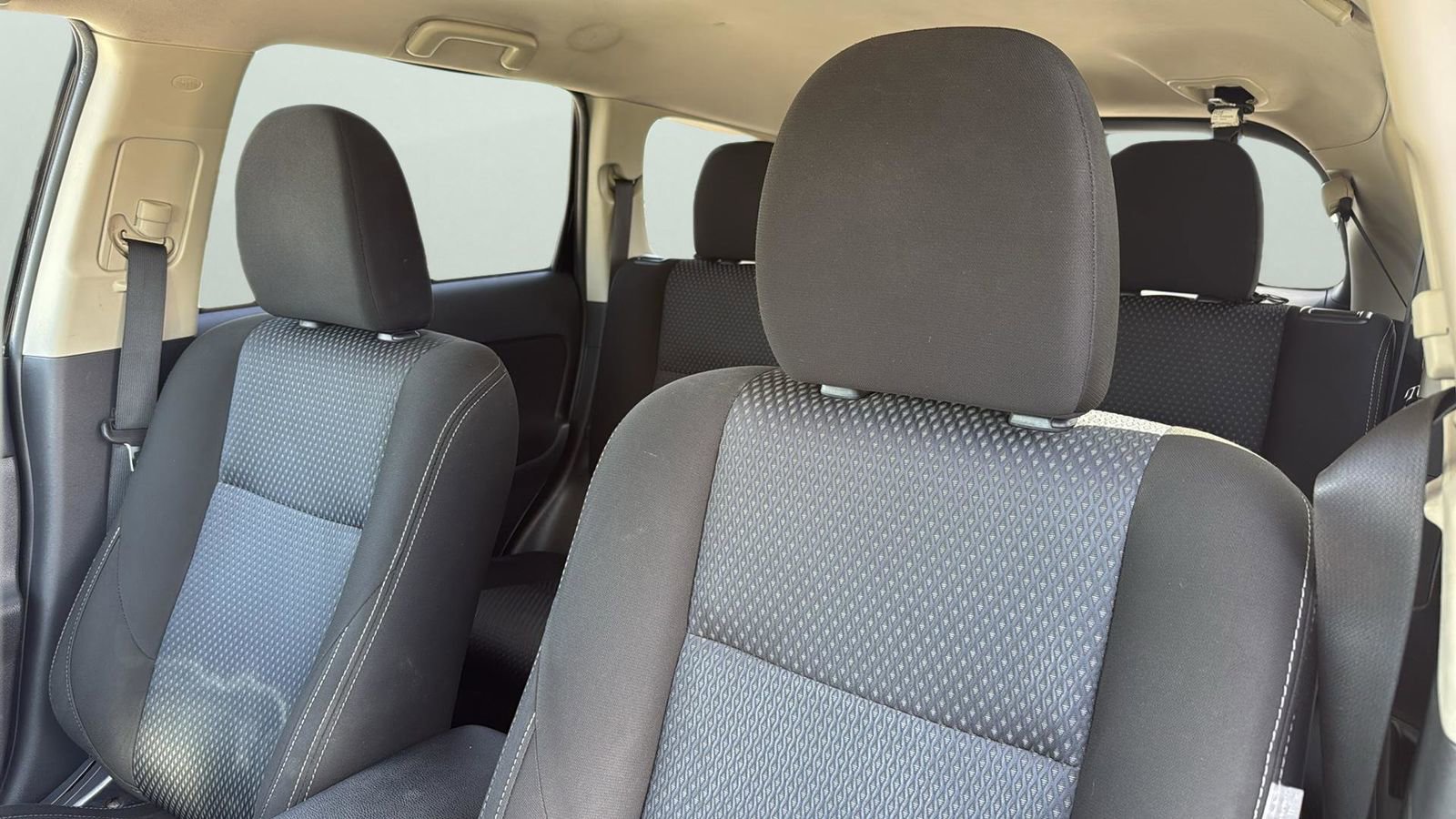 Used 2018 Mitsubishi Outlander ES image 5