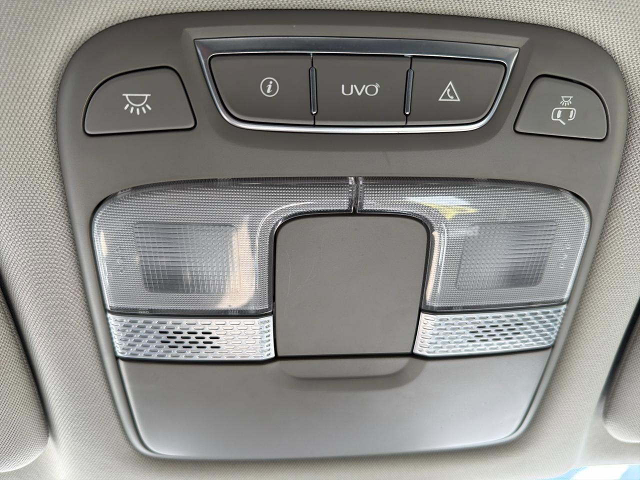 Used 2020 Kia Telluride LX FWD image 36