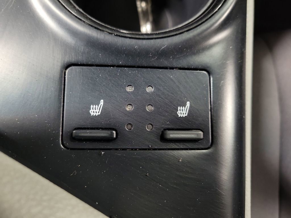 Used 2018 Toyota Camry LE FWD image 15