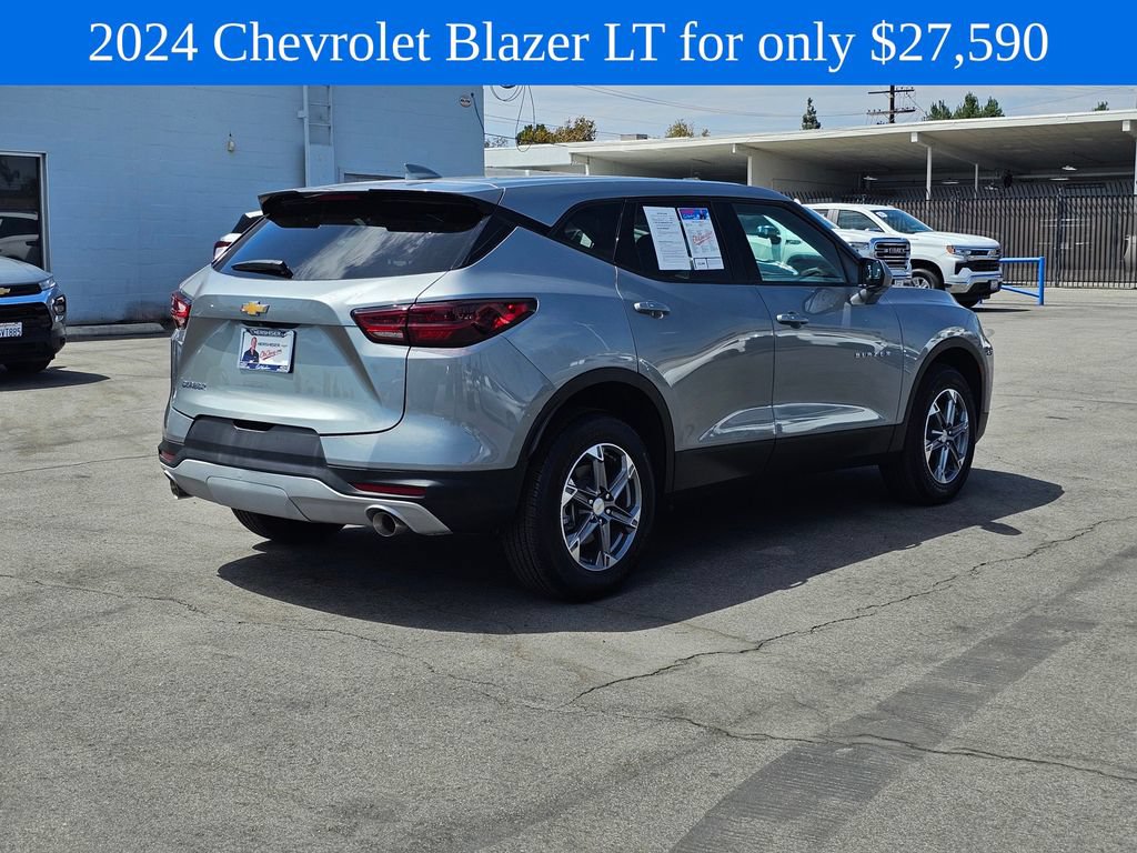 Used 2024 Chevrolet Blazer LT FWD image 7
