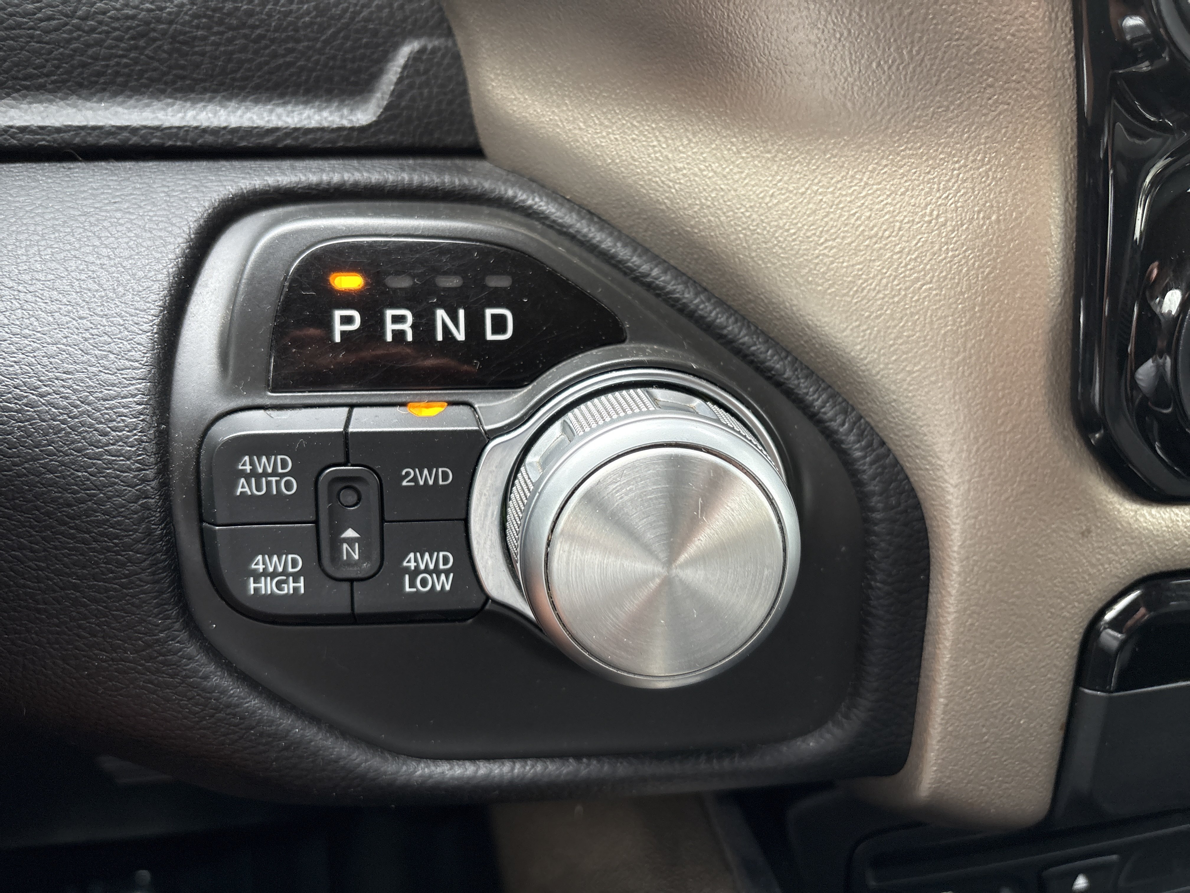Used 2019 RAM 1500 Laramie AWD/4WD image 32