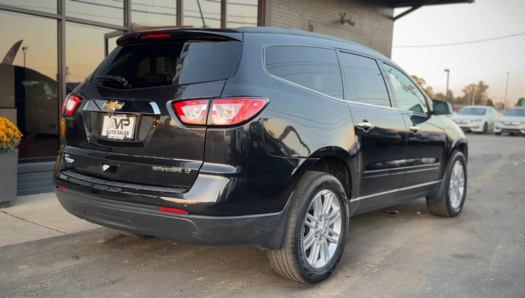 Used 2014 Chevrolet Traverse LT w/ All-Star Edition AWD/4WD image 2