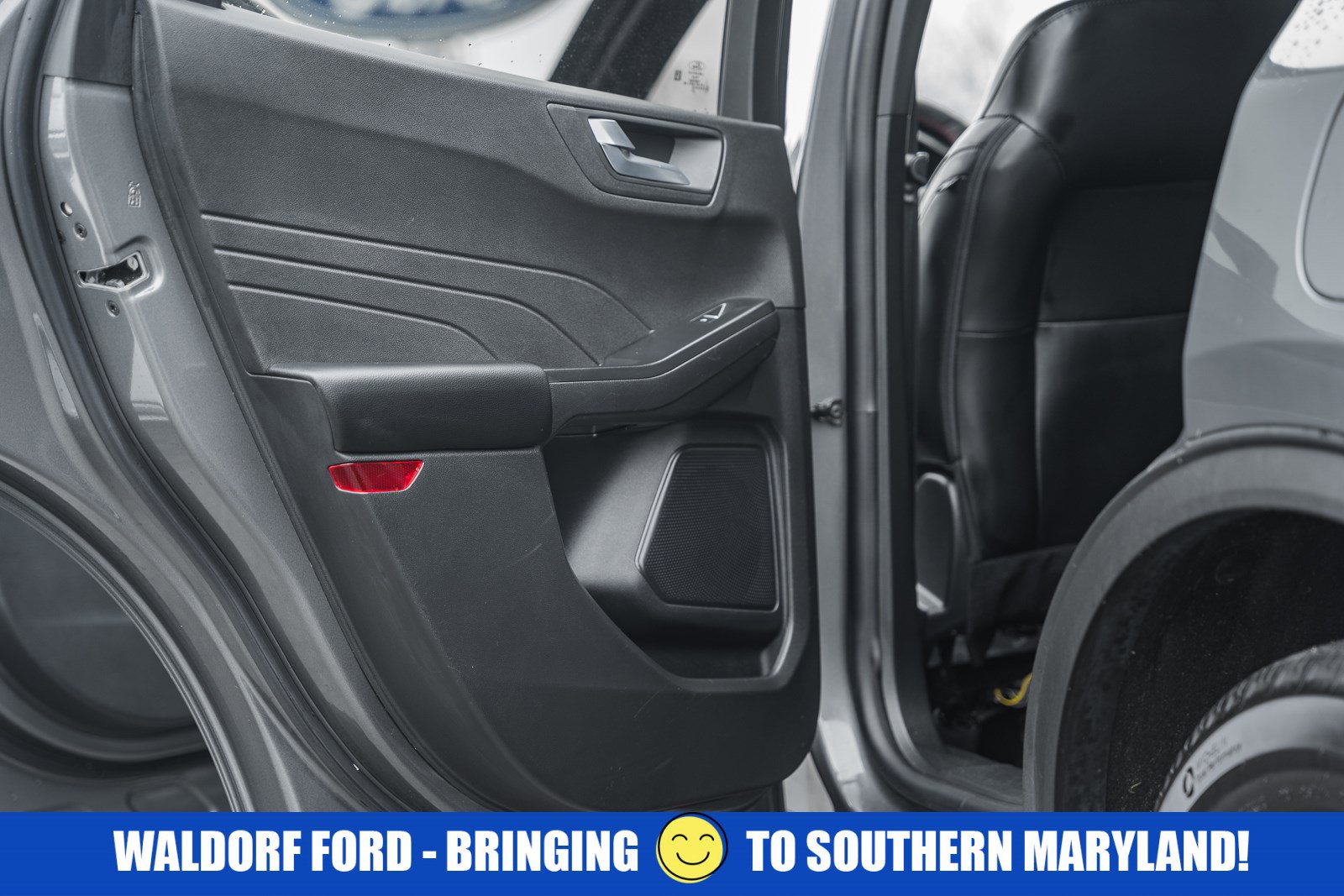 Used 2025 Ford Escape ST-Line Select AWD/4WD image 41