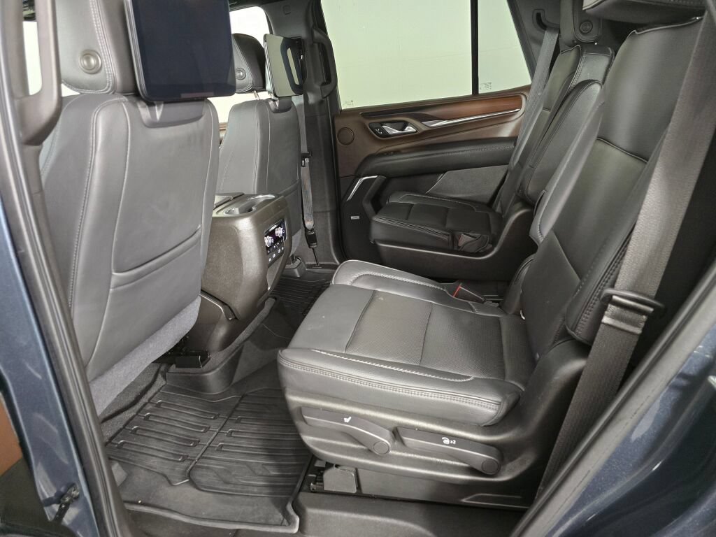 Used 2021 GMC Yukon Denali w/ Denali Ultimate Package AWD/4WD image 38