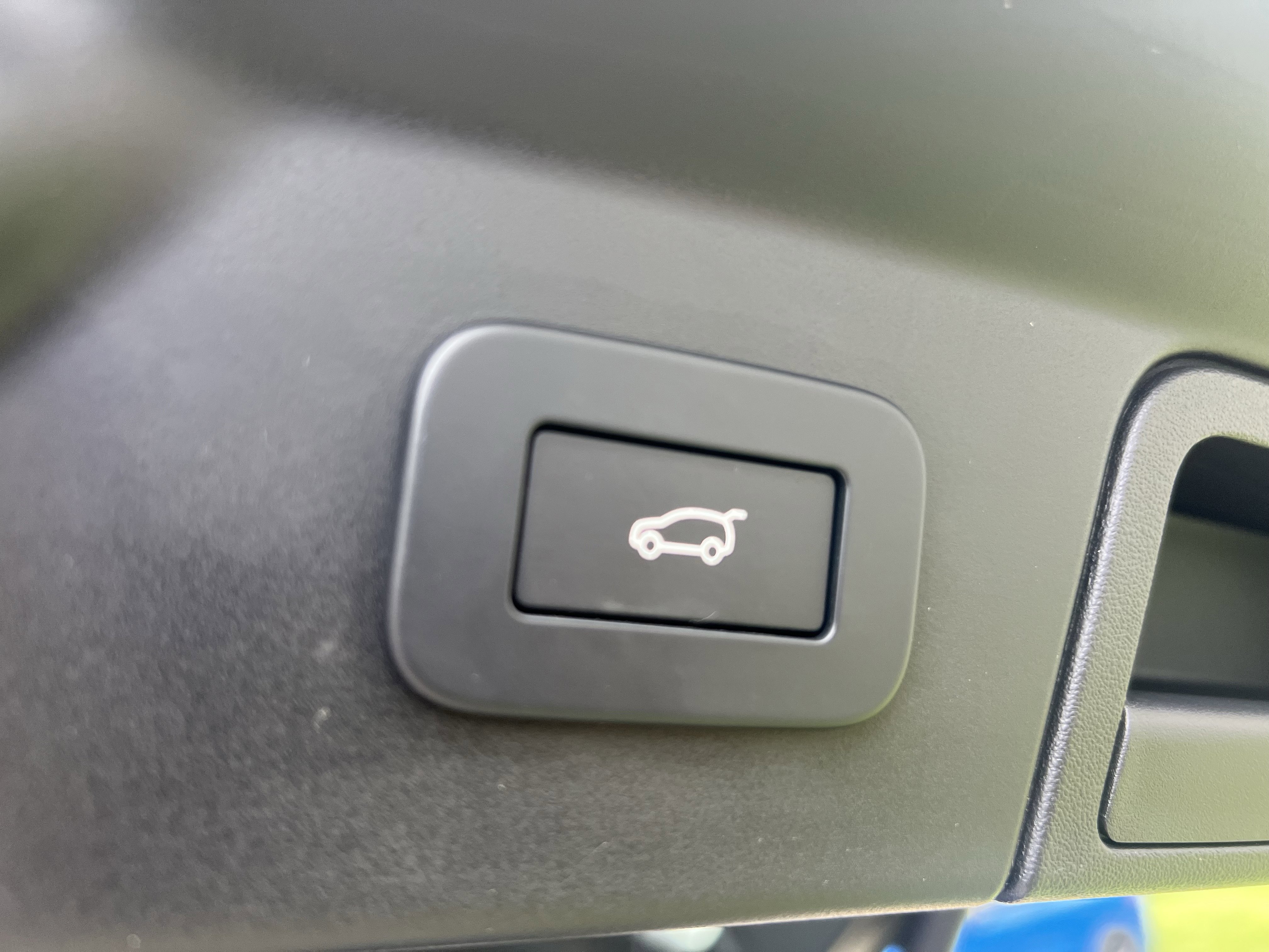 Certified 2026 Land Rover Range Rover Velar S AWD/4WD image 38